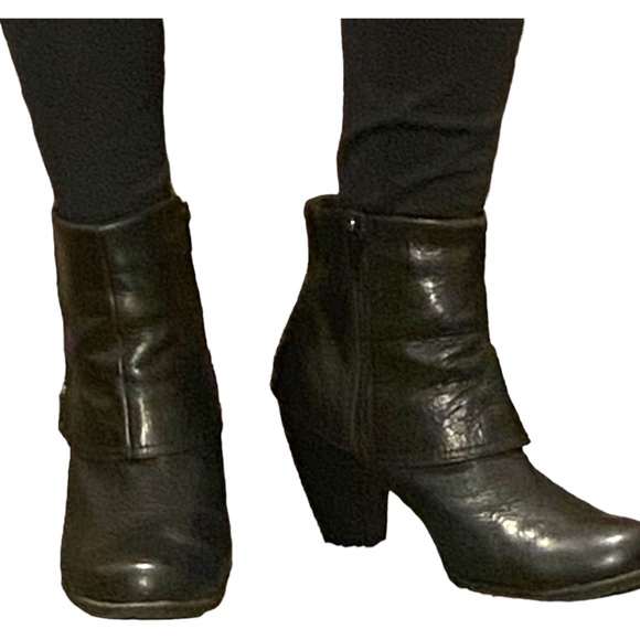 Boc leather zip heeled bootie.Sz 8.5 - Picture 4 of 16